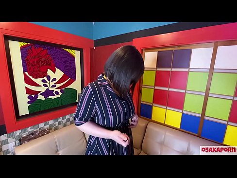 ❤️ O le tama'ita'i Iapani e lapopo'a ona susu e masturbate i meata'alo feusua'iga ma e iai lona tu'aiga. Na ia talanoa i se faatalanoaga e uiga i lona aafiaga fucking. Su'e tetele ma pusi fulufulua o lo'o tagi leotele. Osakaporn ❤❌  Fa'afeusuaiga Tulaga  ❌️❤